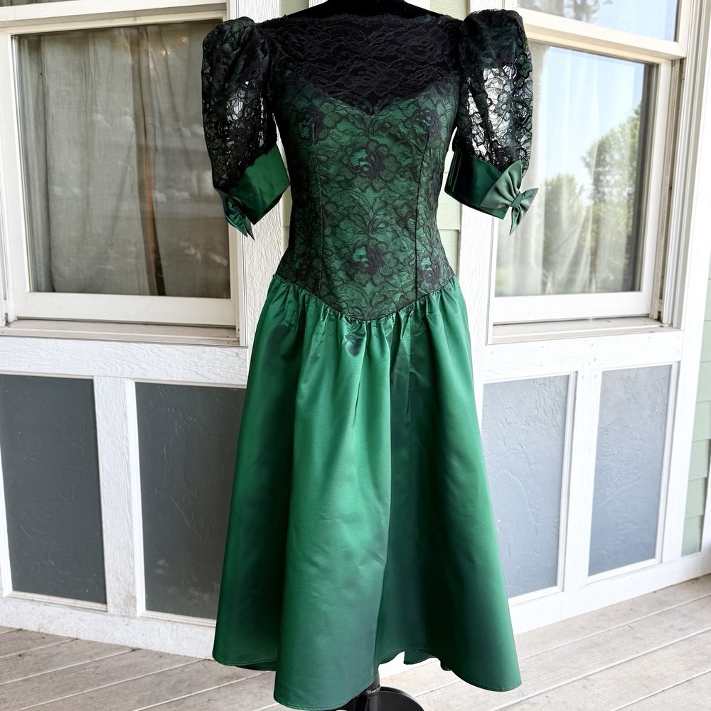 VTG 80s Alfred Angelo Prom Dress Iridescent Green Bow Black Lace Sz 11/12 UNION
